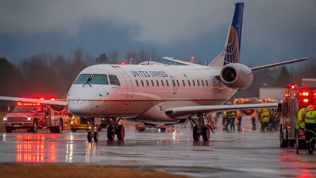united express flight ua5971 emergency diversion​